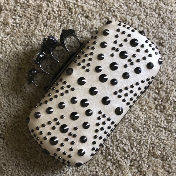 KoKo / Boohoo Skull Clutch - Picture 12 of 16